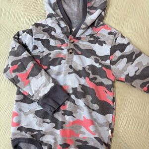 Kids Hooded Camo Pullover Bodysuit - Gray & Pink